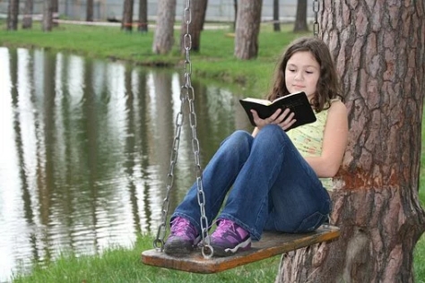 bible-youg-girl-reading.jpg